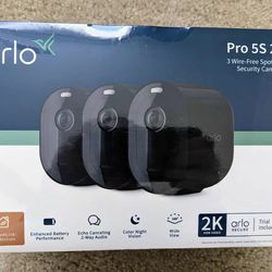 Arlo Pro 5S 2k Spotlight Camera (3 Pk)