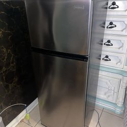 refrigerator in perfect condition!