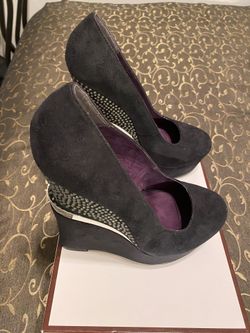 NEVER WORN Michael Antonio Black Suede Platform Wedge Pumps