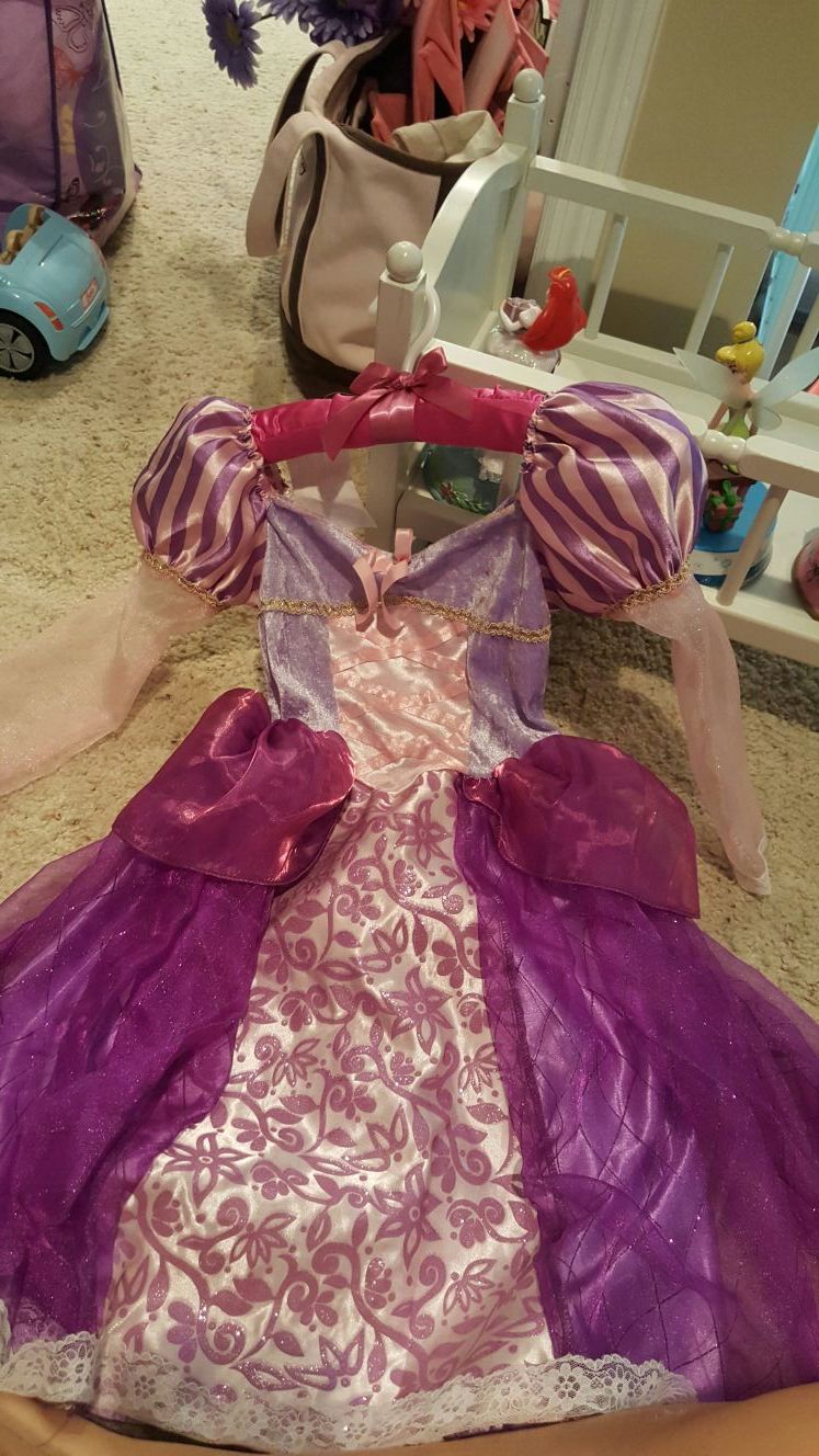 Rapunzel size 4/6x worn once