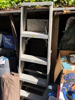 Aluminum Step Ladder