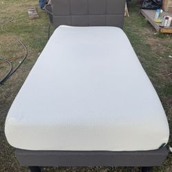 Twin Bed 