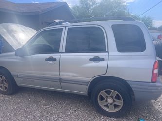 2004 Chevy Tracker