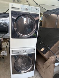 Kenmore elite stackable washer and gas dryer