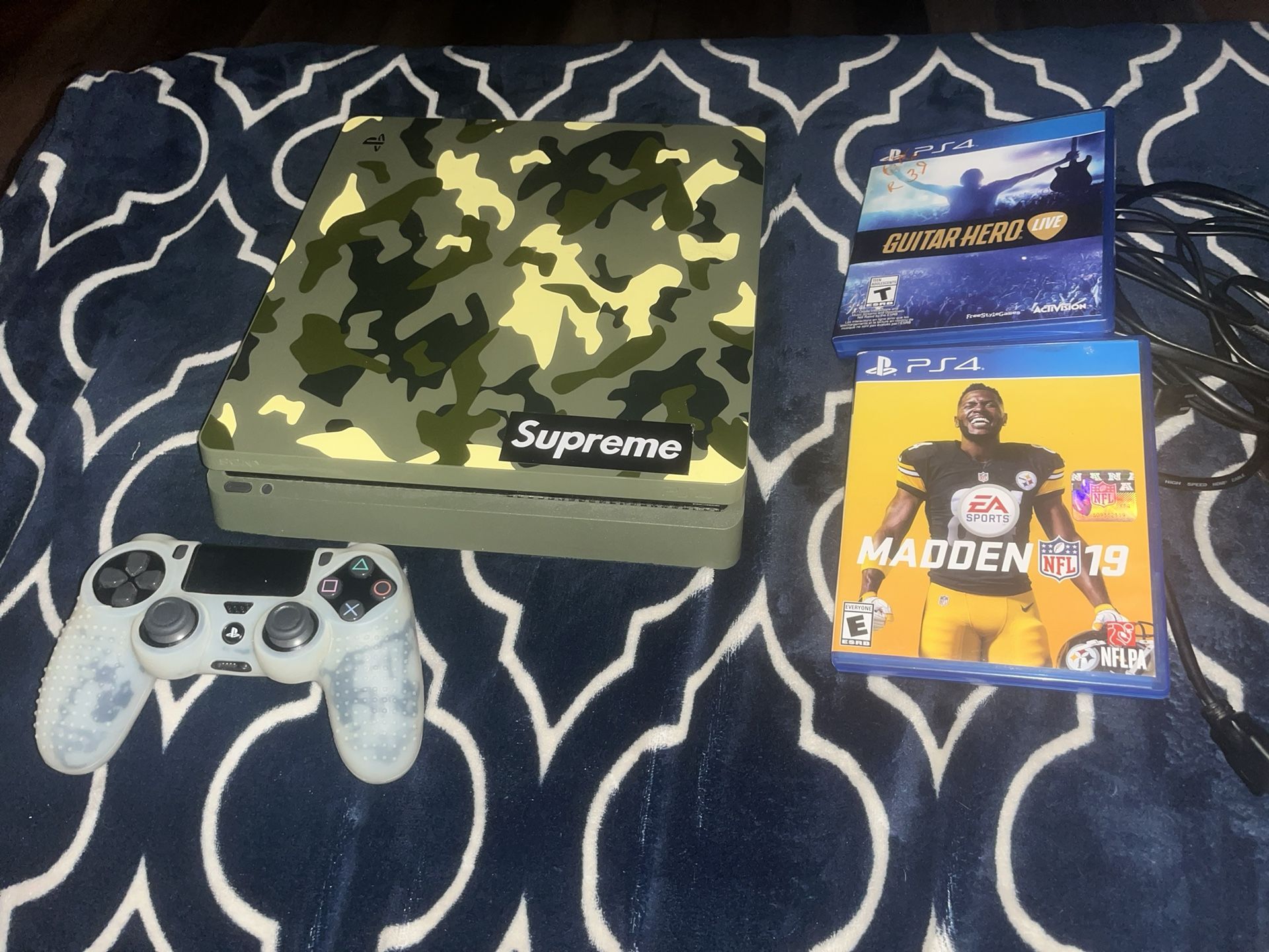 🎮🔥 HOT DEAL: PlayStation 4 500GB Camo Bundle - Fully Loaded for Epic Gaming! Only $175! 🔥🎮