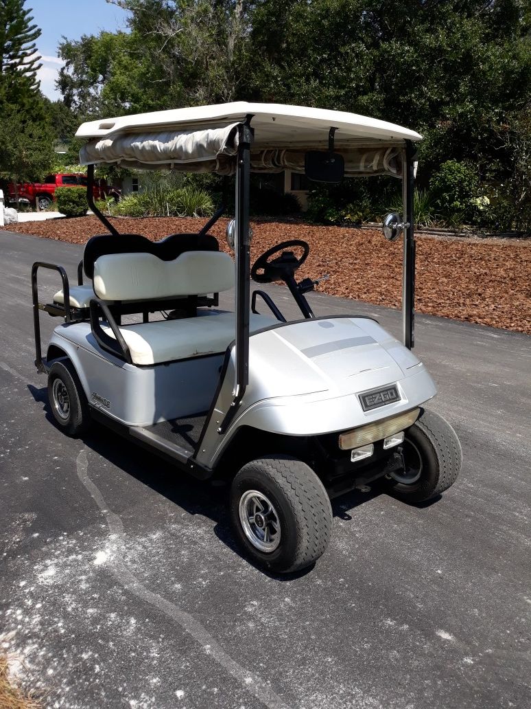 EZ-GO TXT 4 PASSENGER GOLF CART