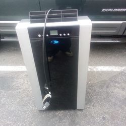 Whynter Portable  AC Unit Like New 