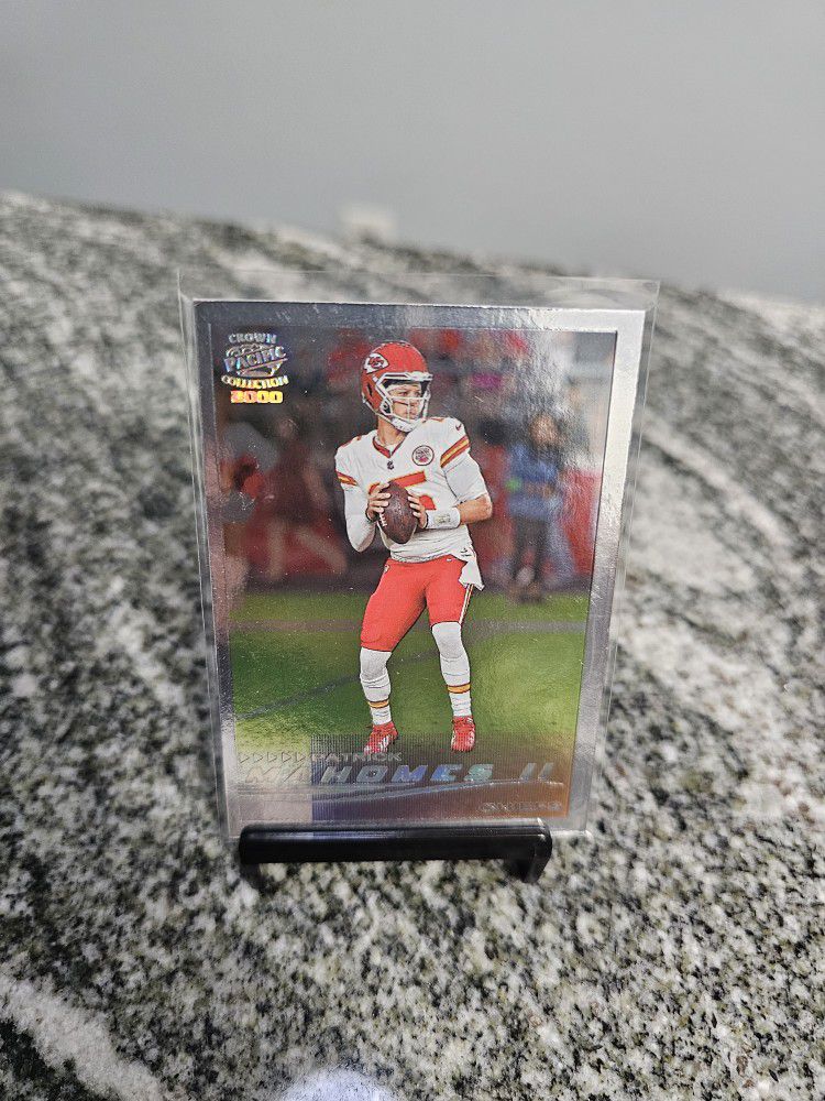 Patrick Mahomes 2023 Zenith Pacific Crown Collection Silver SP Kansas City Chiefs