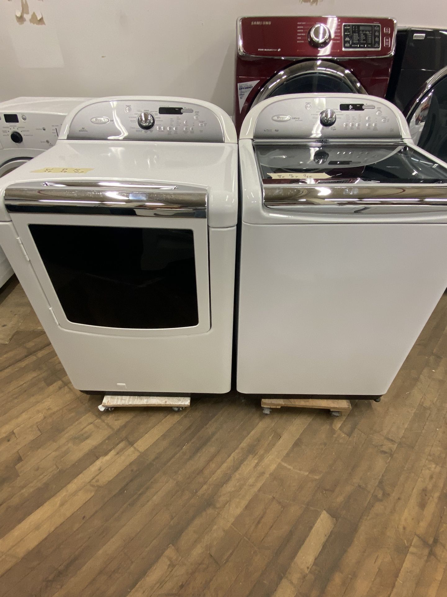 Heavy Duty Washing Machine And Natural Gas Dryer Set