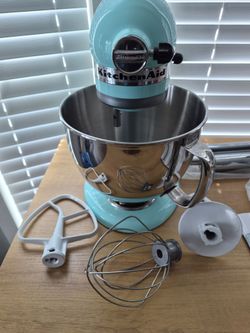 Kitchen Ad Stand Mixer and Pasta  Roller and Cutter