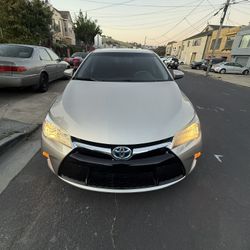 2017 Toyota Camry LE Hybrid