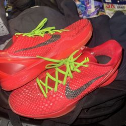 Kobe reverse grinch size 12 MENS