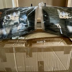 🔥 NEW 09-18 Dodge Ram 1500 Matte Black/Smoked Headlights (Pair) 🔥 Price: $150 (Priced to sell!)
