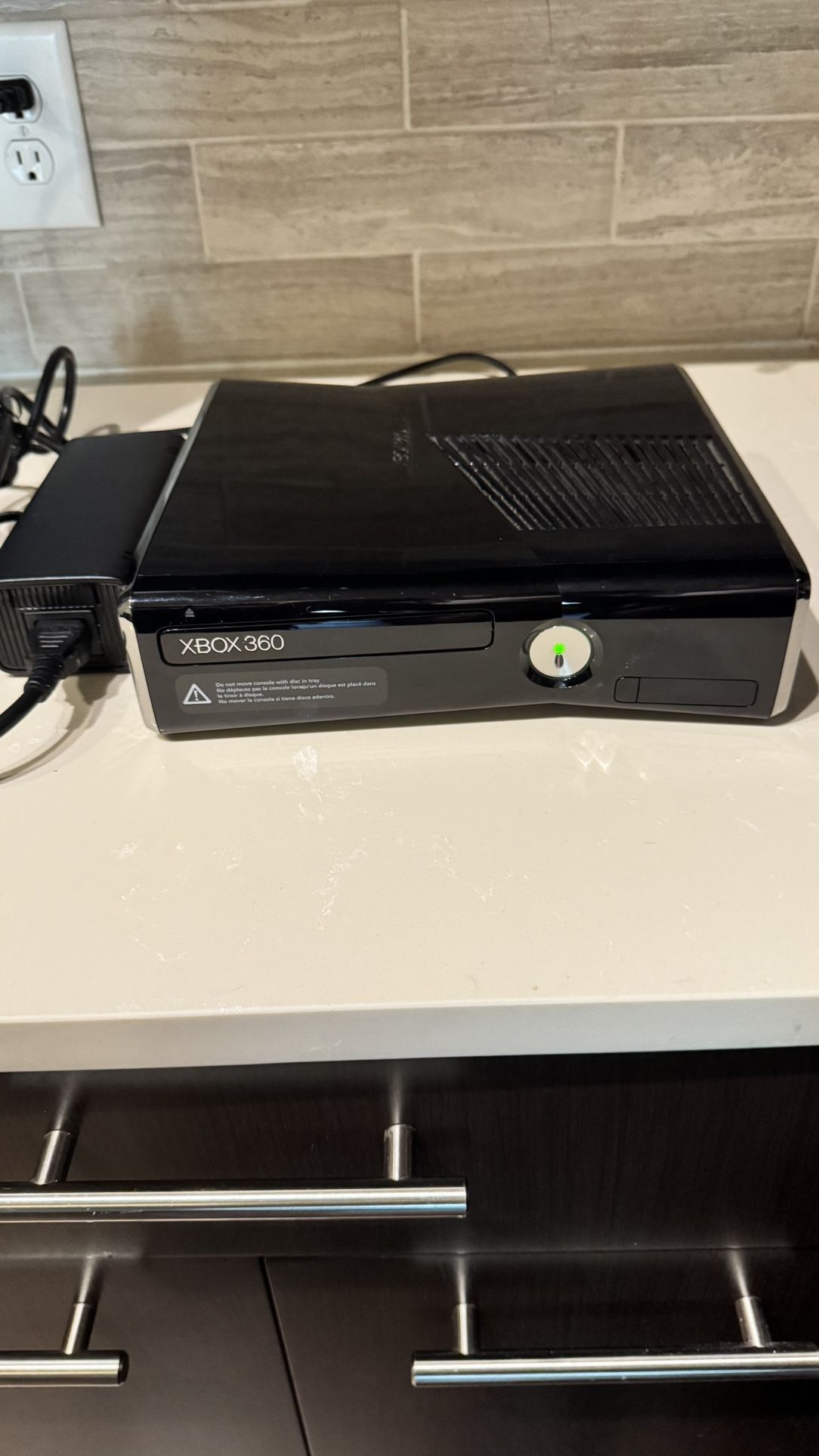 Microsoft Xbox 360 S Bundle