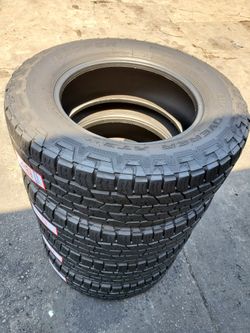 SET OF 275/65/18 COOPER DISCOVERER TIRES