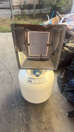 Propane Tank with Radiant Heater Attachment