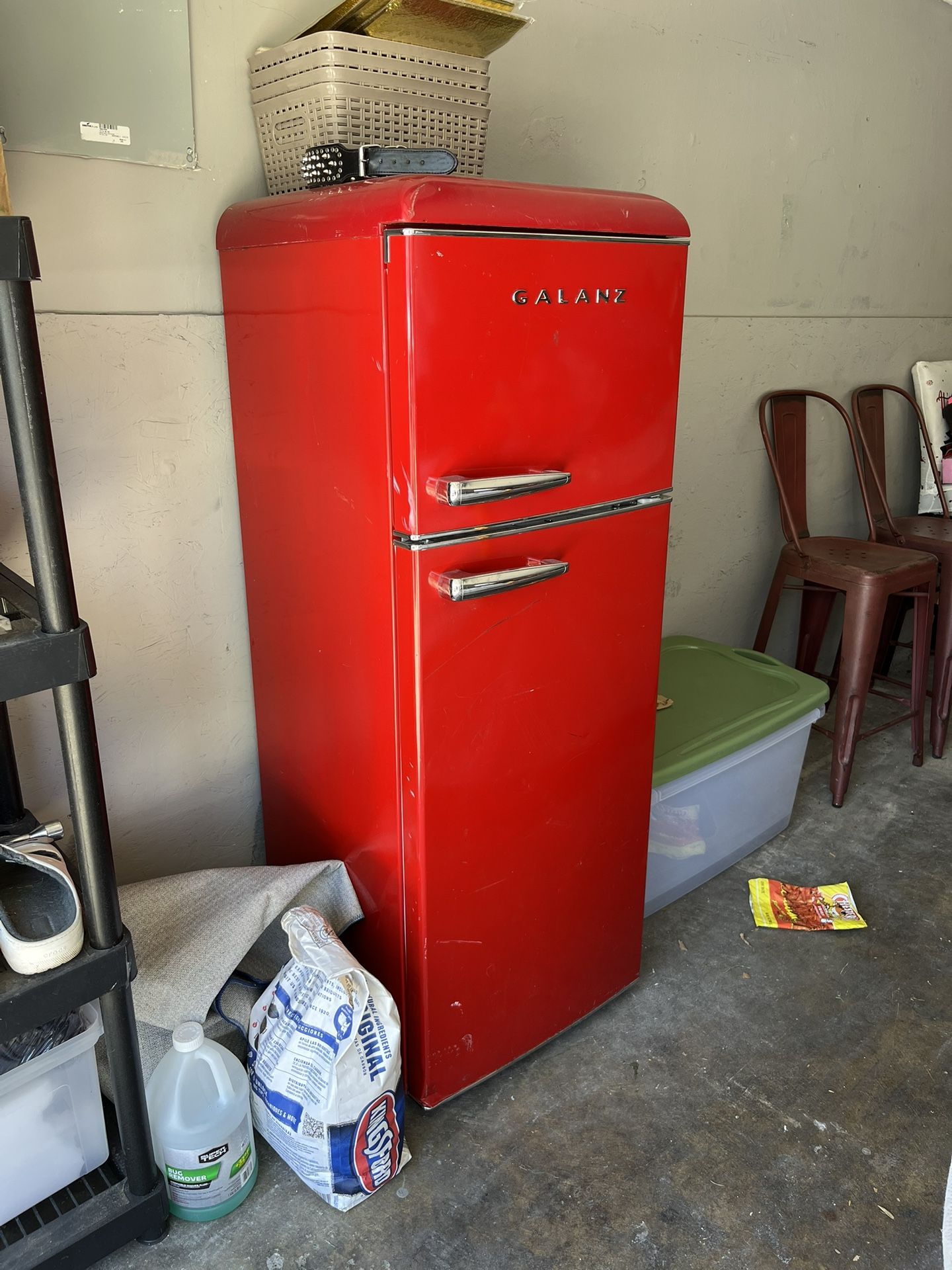 Refrigerator