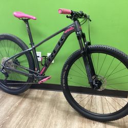 Trek Xcaliber Shimano Deore 12 Speed XS 29er Mountain bike