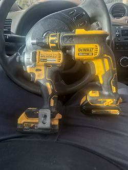 Dewalt impact driver 1/4 and drywall screwgun