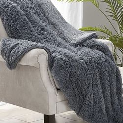 New  Soft Fuzzy Faux Fur Throw Blanket, Reversible, Plush Fleece Sherpa Microfiber Blanket for Couch Sofa or Bed (Gray,Throw 50"x60")