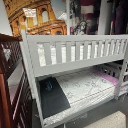 🚨Liquidation Sale! Beautiful Bunk Bed 🛏️ 👍🏼🎉