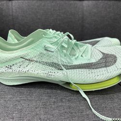 NIKE air Zoom Victory track Spikes Size 10.5