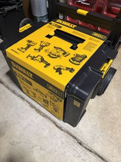 Dewalt Bundle With Packout Cart