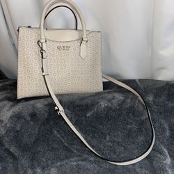 Guess Purse And Wallet Set