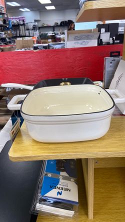 White Enameled Cast Iron Square Casserole Dish