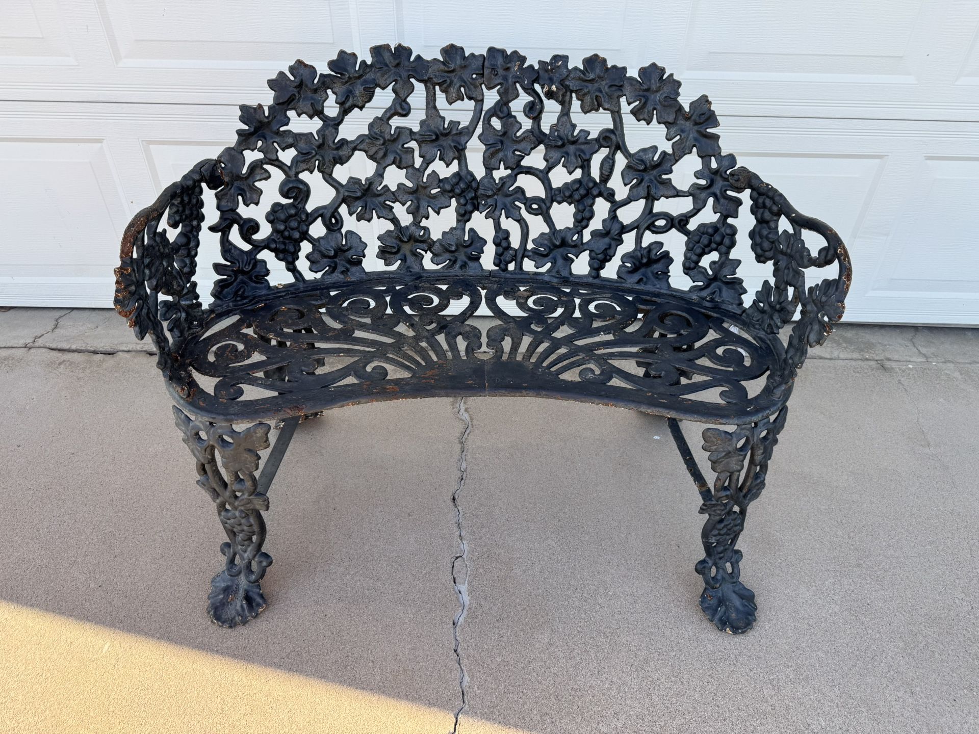 Iron Bench Victorian. -35ave & Glendale