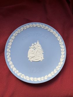Wedgewood 1999 Christmas Plate