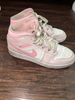 Big kids 5.5 Jordan 1