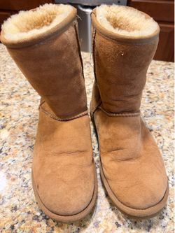 UGG Boots Women’s 7