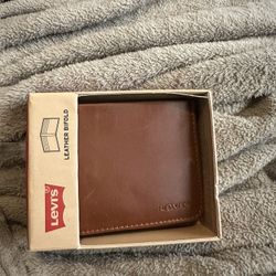 levi’s wallet 