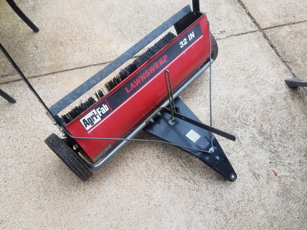 ArgiFab 32in PullBehind Lawn Sweeper for Sale in St. Louis, MO OfferUp