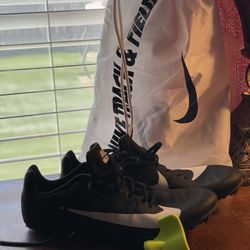 Men’s Track Spikes Size 9.5m