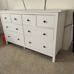 8 Drawer Dresser 