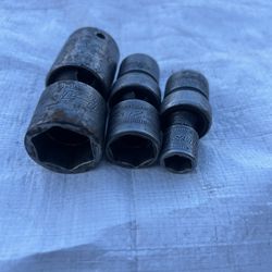 Snap On Tools Metrics 3/8..10..17.. 1/2  Inch..21.$40 Each 