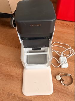 Petlibro automatic pet feeder