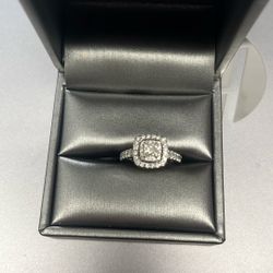 Women’s Engagement Ring