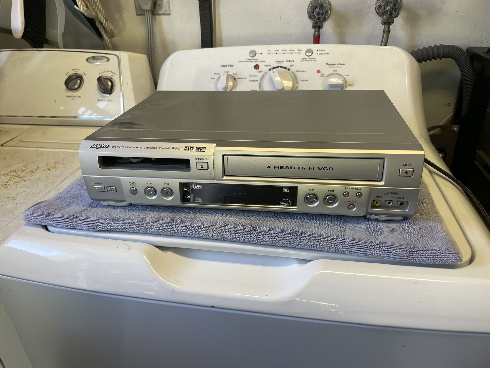 DVD VCR, not sure the condition no remote