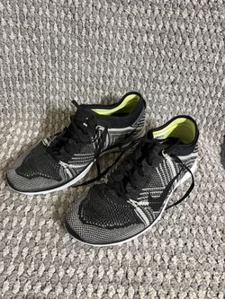 Nike Free TR 5.0 Flyknit Low Trainers 718785-004 Black/White 