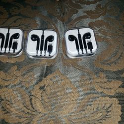 Wired Lightning Earpods Lot Of 3