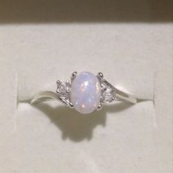 Womans Delicate 925 Sterling Silver Oval Cut Shimmering Fire Opal Bridal Ring