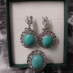 Antique Silver Earings. With Dimond Acent 