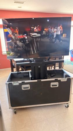 Vendo caja con TV de 55 in incluida soundbar Samsung