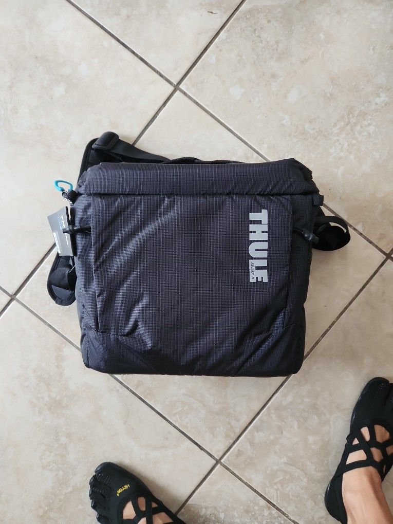 Thule
Thule Aspect Unisex Medium Black Polyester Camera Shoulder Bag