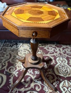 Vintage octagonal marquetry pedestal games / sewing