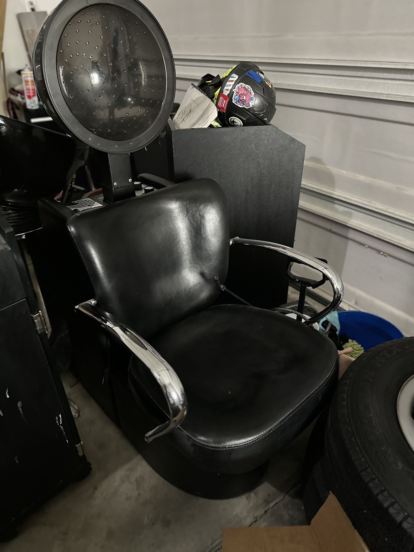 Salón Equipment And More