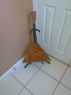 Bailalaika- Needs Repair